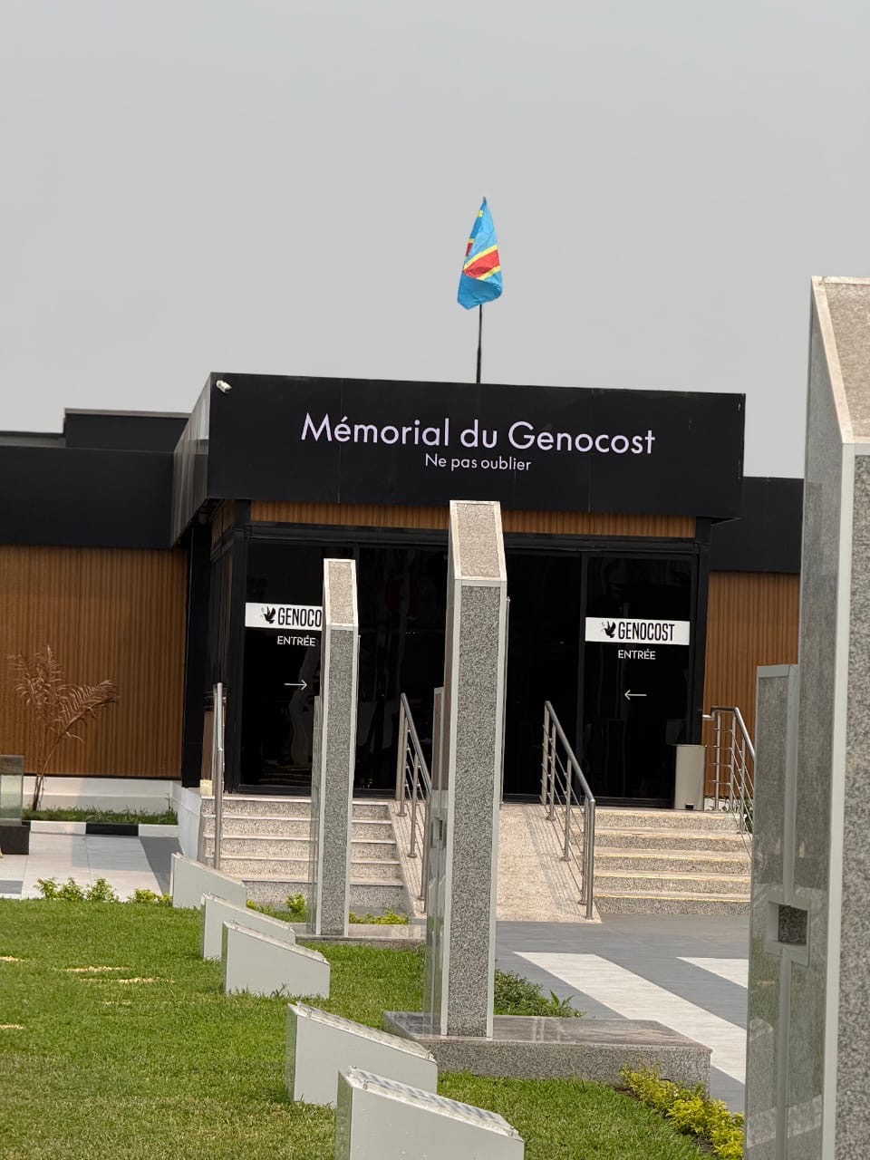 Mémoire : L’Union des journalistes pour la reconnaissance du Génocost en visite au Mémorial du Génocost