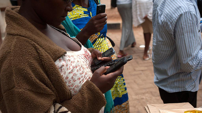 Taxe sur la possession des téléphones: Des culturels montent au créneau !