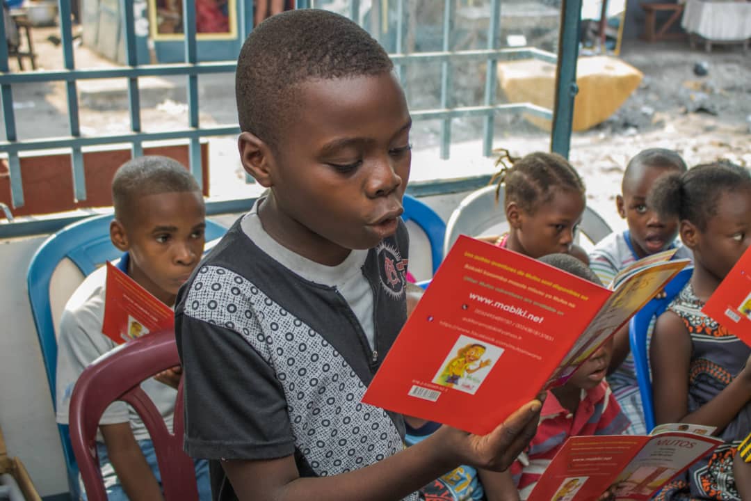 À l’école de Mutos, Les Éditions Mabiki ouvrent un programme pour les écoliers !