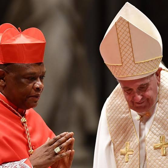 « Fiducia Supplicans » : Cardinal Fridolin Ambongo dit non au Pape François et exhorte les communautés à défendre les valeurs chrétiennes « africaines »