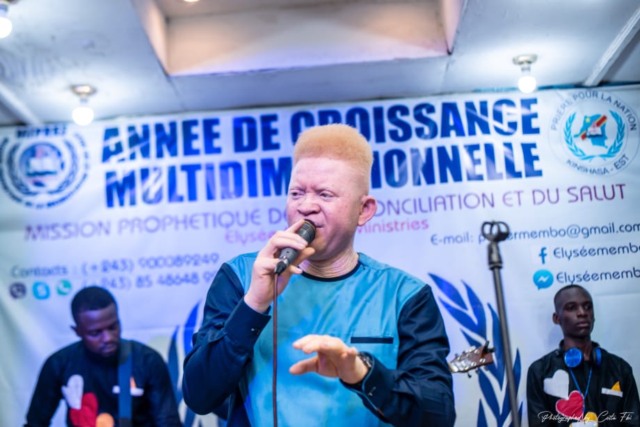 « Mwa Bana », Julio Le Votre lance un single à l’honneur des femmes mères d’albinos !