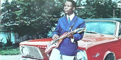 Olivier Tshimanga exhume les mélodies de Kasanga wa Mikalyi « Docteur Nico » !
