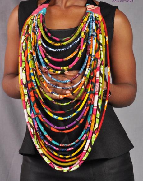 Bijoux : l’accumulation de colliers, une tendance toujours à la mode