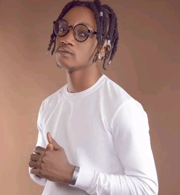 Découverte : Dekelva S-Crisi , le jeune musicien conquérant de Lubumbashi ! 