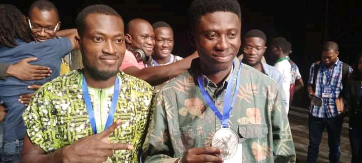 Haut-Katanga : Un slameur de Lubumbashi remporte la médaille d’argent du championnat d’Afrique du slam-poésie au Burkina-faso !