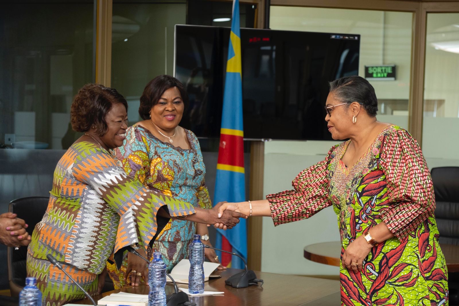 Consultations : Ce que les femmes de la Société civile ont dit à Judith Suminwa