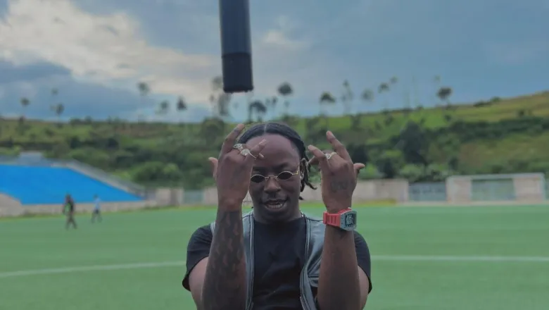 Découverte : Avec ses sonorités électriques, Jweezy établie le lien entre le Congo et l’Ouganda !