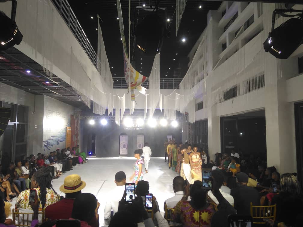 Mode: Ateliers, Expos et défilé de mode au Grand show de « Kinshasa Mboka ya Masano » 2023 bling bling !