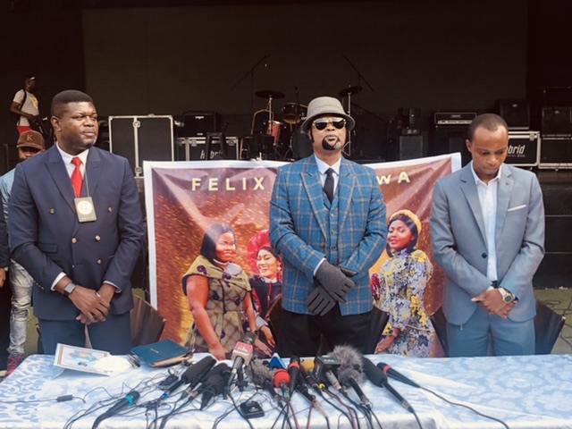 L’artiste Félix Wazekwa chante l’ « IGF Contrôle »