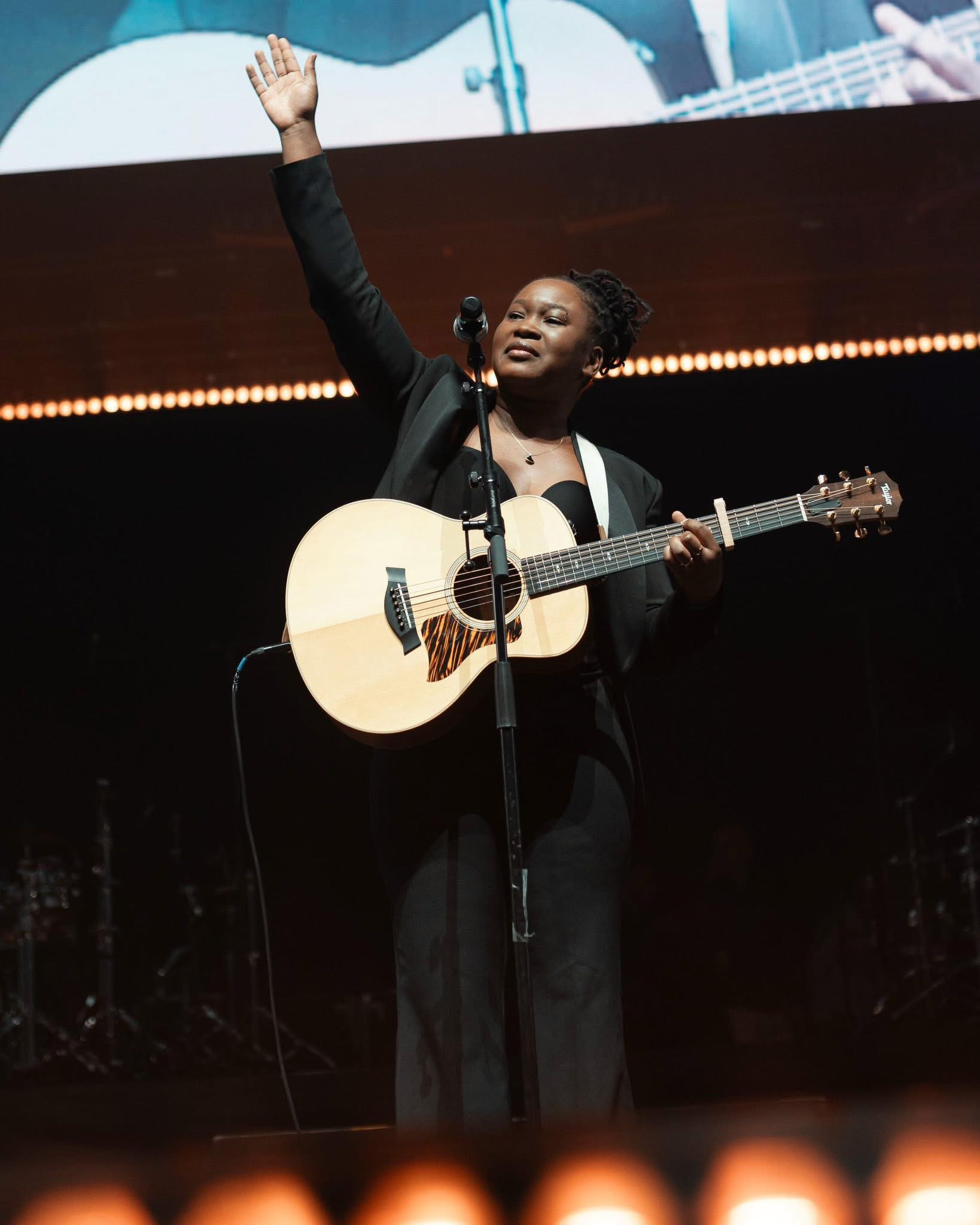Solidarité Congo: Céline Banza, la voix illustrative de la tragédie congolaise sur scène !