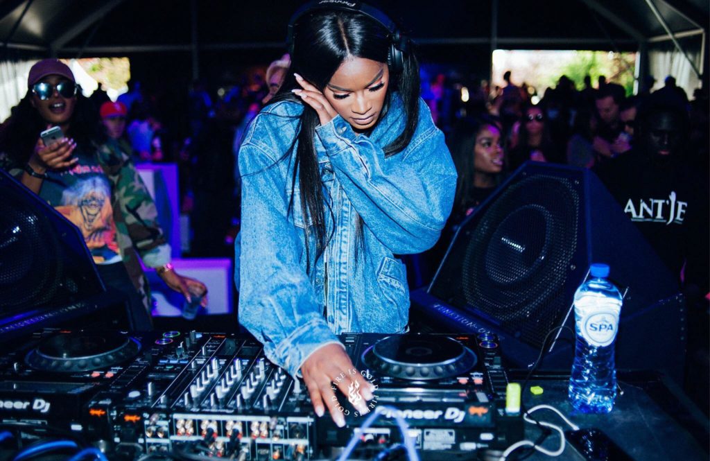 Zoey Hasselbank, l’une des rares DJ femmes en Belgique !