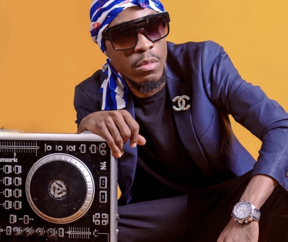 Débat: Passeports diplomatiques pour les « grands » artistes congolais ?