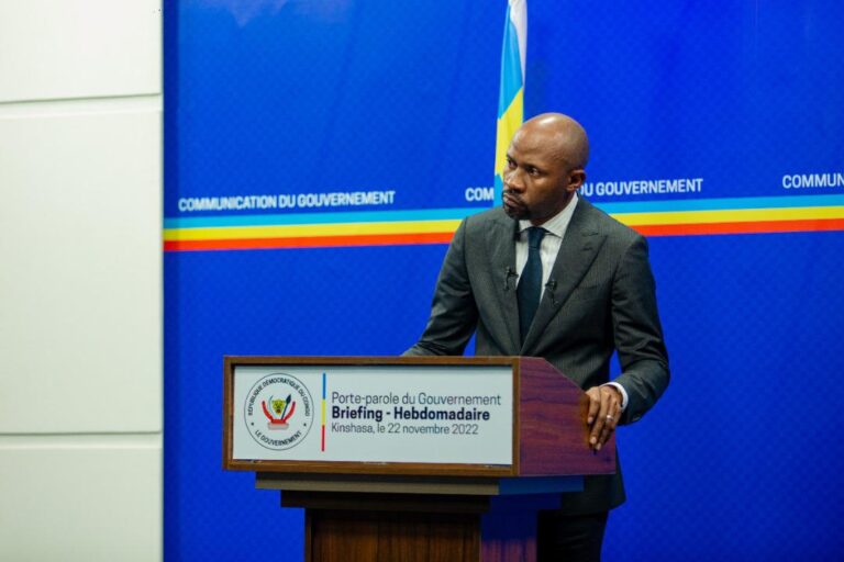 Agression rwandaise : Patrick Muyaya veut extirper des « journalistes caméléons » de la profession !