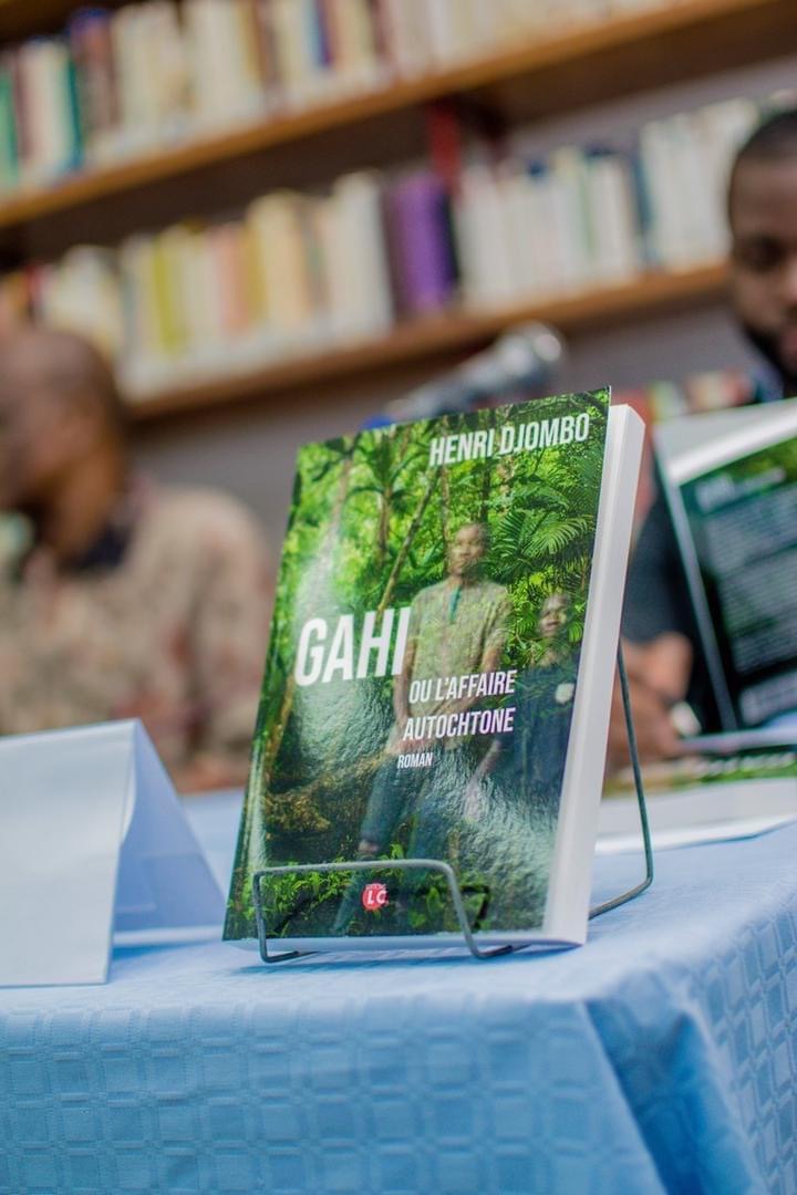 Littérature: Présentation du roman « Gahi ou l’Affaire autochtone » d’Henry Djombo.