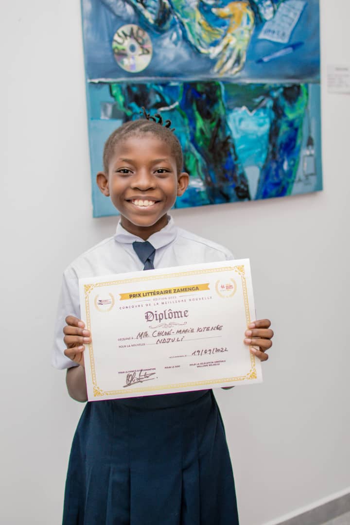 Chloé-Marie Kitenge,  lauréate du Prix littérataire Zamenga scolaire !