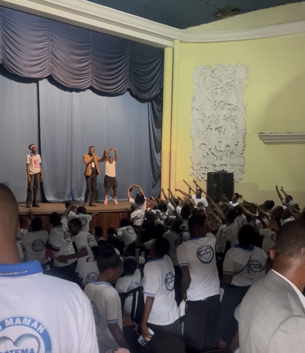 Joucotej : 40 ans de théâtre pour une école citoyenne et éducation culturelle des élèves