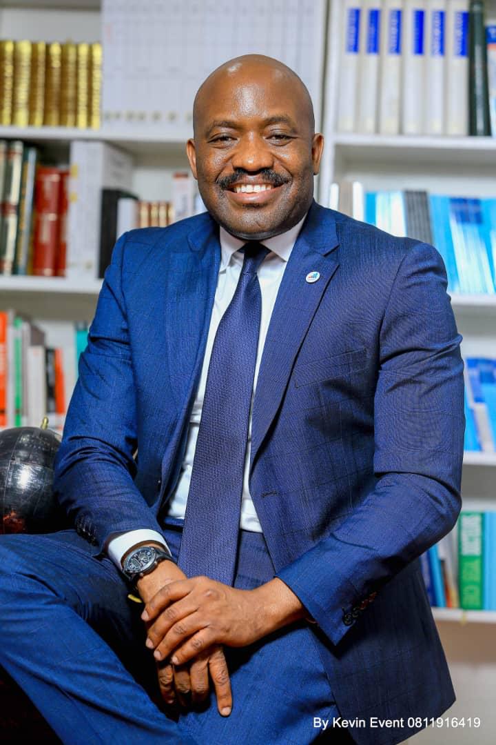 Libre opinion : Dr Michel Muvudi, Une nouvelle figure de la littérature Congolaise