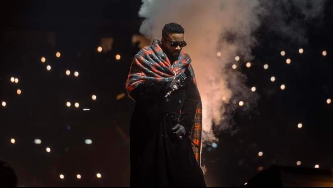 Fally Ipupa au Stade de France : l’Afrique francophone à l’unisson derrière son ambassadeur !