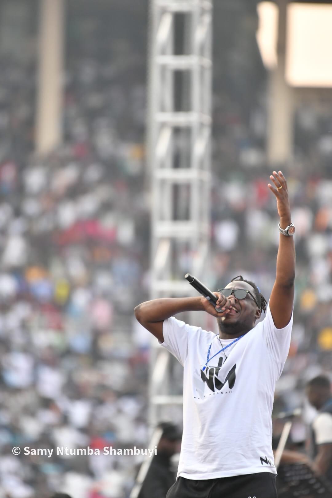 Concert de Moise Mbiye: « La prestation de Kratos Beat dérange les plus cr*tins des chrétiens », *Godson Badibanga