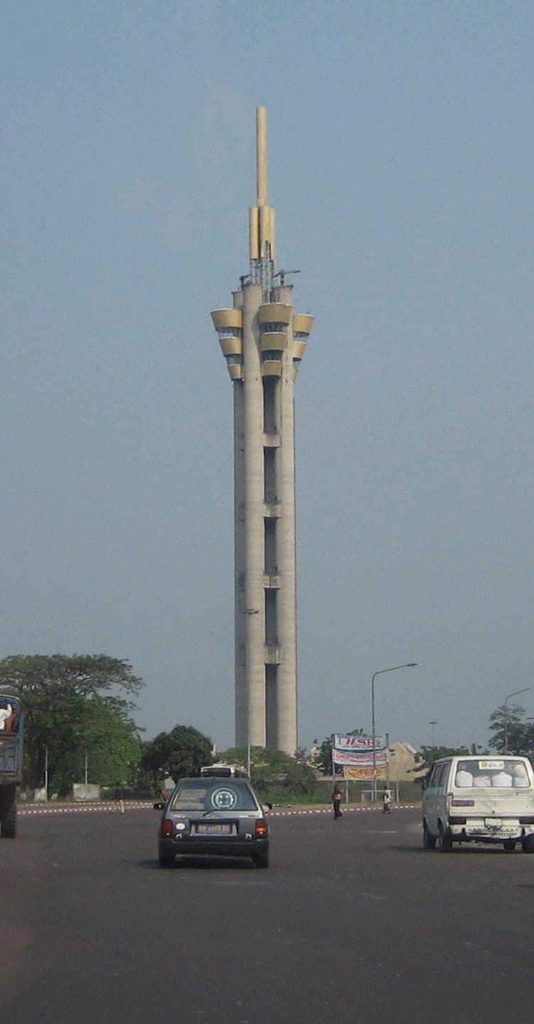 La tour de l’échangeur de Limeté, symbole de la ville de Kinshasa