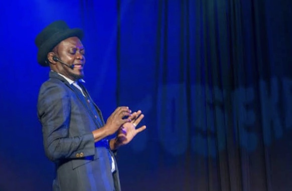 Fiston Sai Sai en guerre contre les journalistes ?