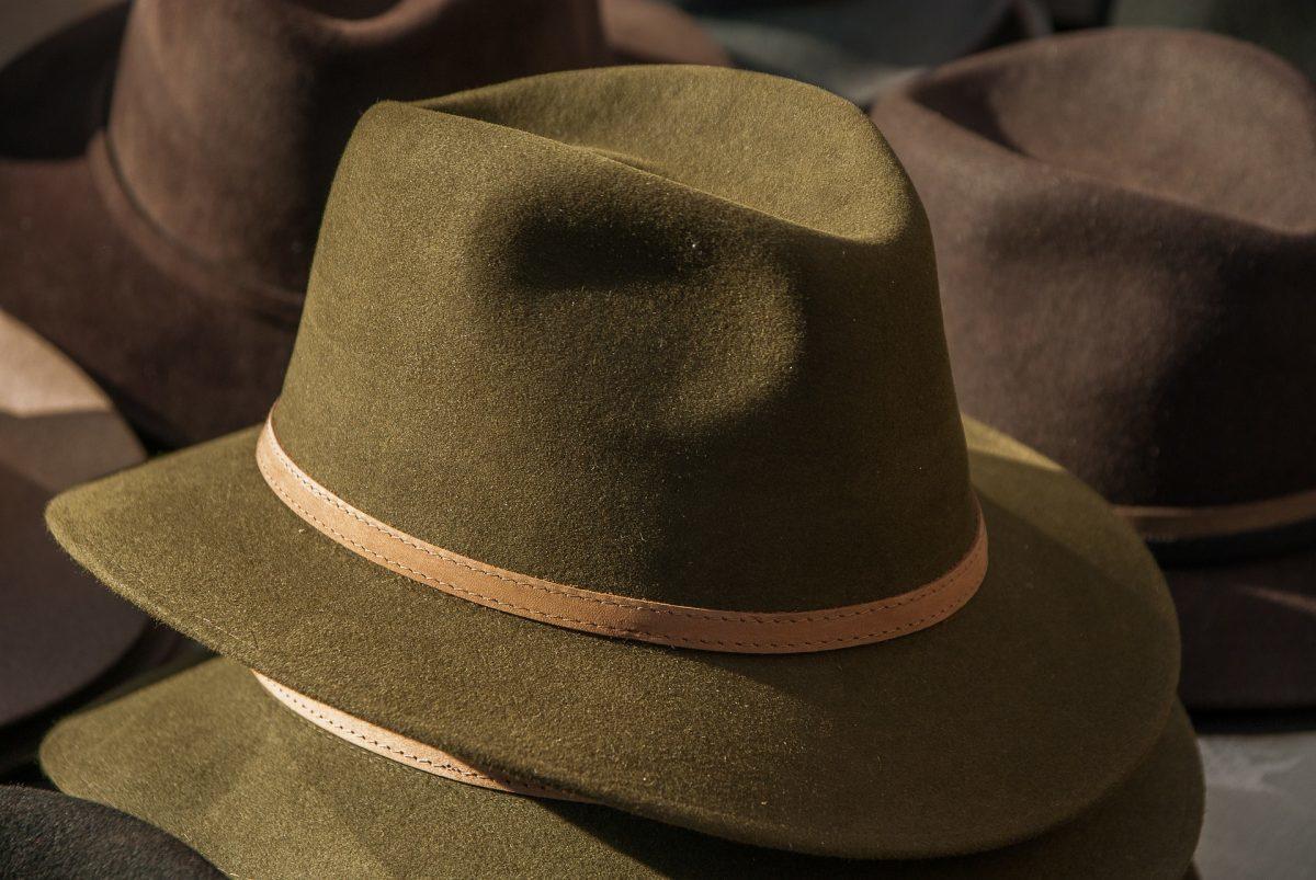 Le chapeau feutre fait son retour sur les tètes !