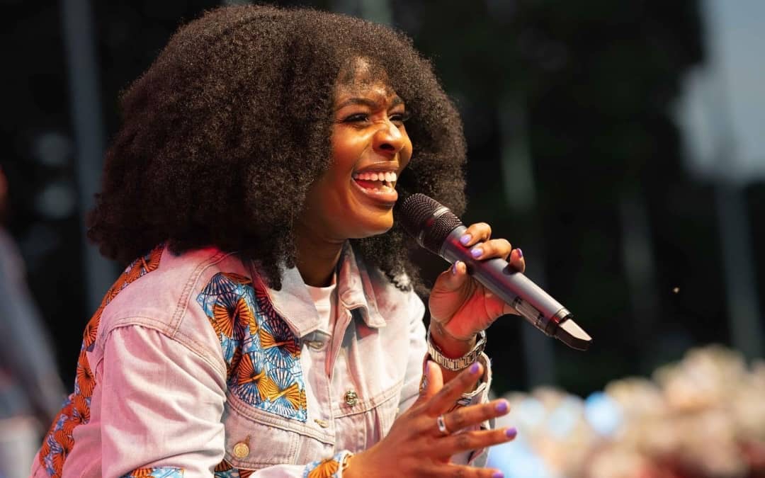 FEMUA 2026 : Dena Mwana en tête d’affiche aux côtés de Youssou N’Dour et Black M