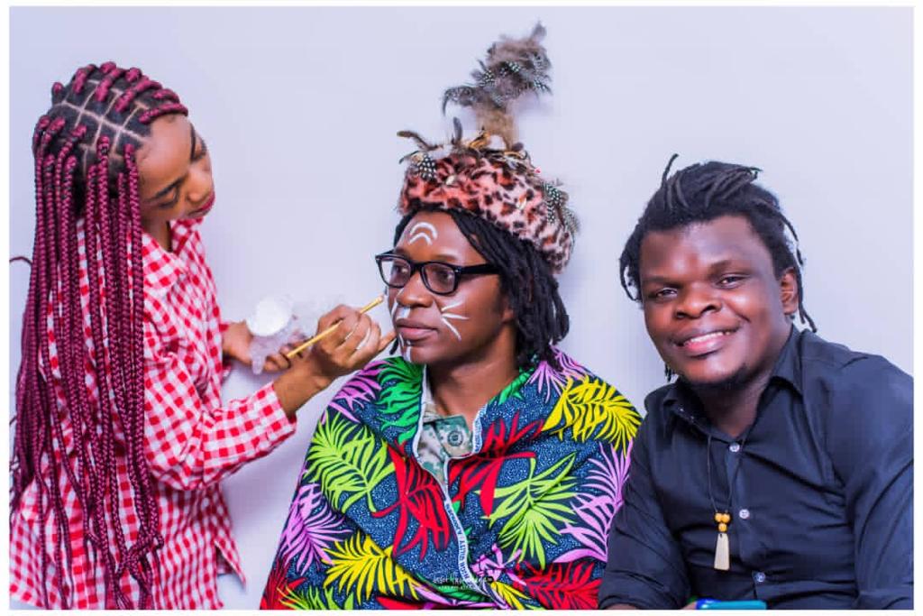 L’artiste musicien Patrick Kitronza et le slameur Hervy-Aigle Boase Muitabayi en concert à Bandal