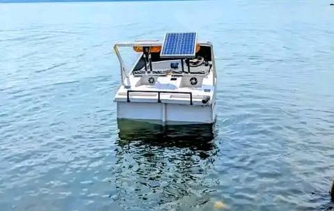 Goma :  L’élève Daniel Chituli invente un bateau à moteur thermique combiné au système solaire !