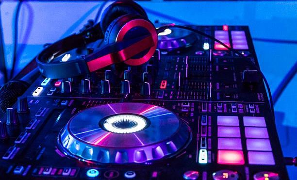 Des Djs kinois traqués par la Censure et les Services !