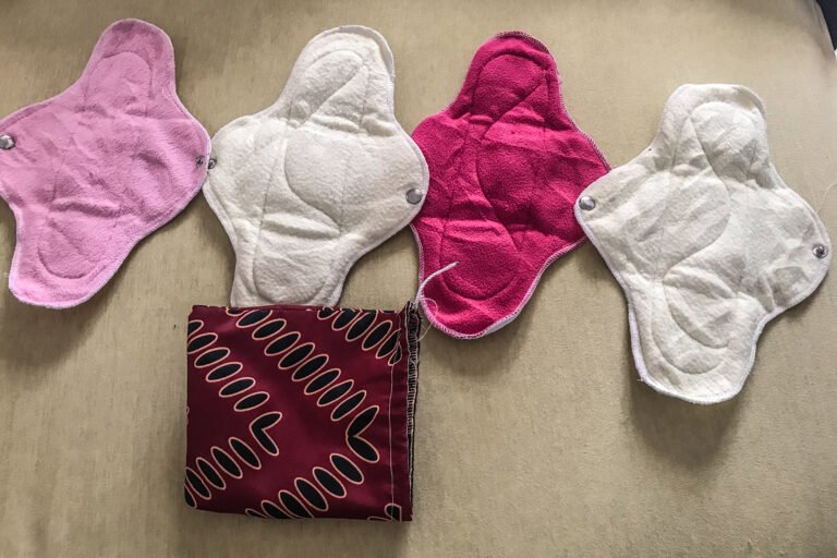 Bukavu : Des serviettes hygiéniques lavables et bio produites par une jeune congolaise